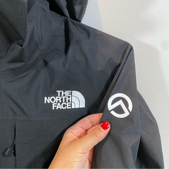 NEW North Face Summit Verbier Gortex Jacket - Women's Size XS - Black - Picture 5 of 10